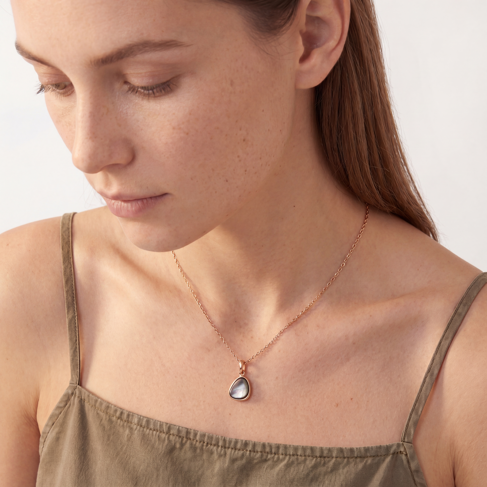 Black Mother-of-Pearl Teardrop Necklace